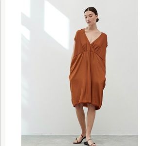 Boxy dress with side pockets